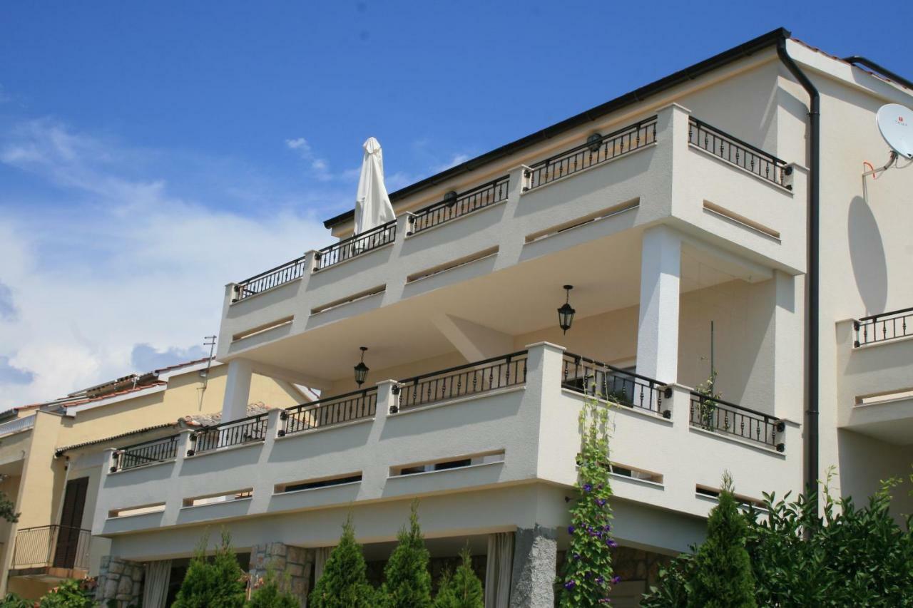Apartment Aria Banjol Exteriér fotografie